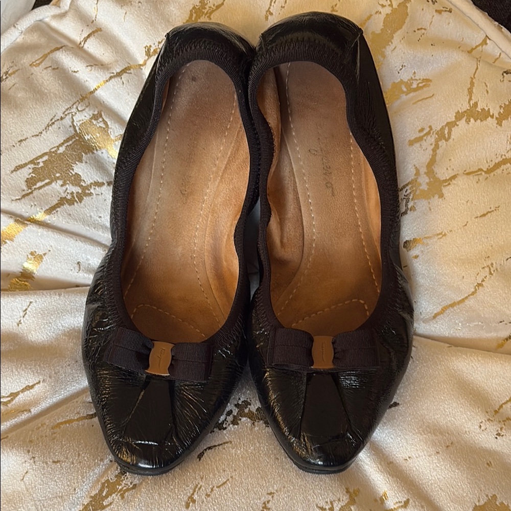 Salvatore Ferragamo,size 6 B Black Ballet Flats,original